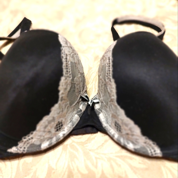 🪽🖤🪽 Fab Vintage VS Black Satin & Cream Lace Padded Push-Up Bra - 38D - Picture 2 of 10